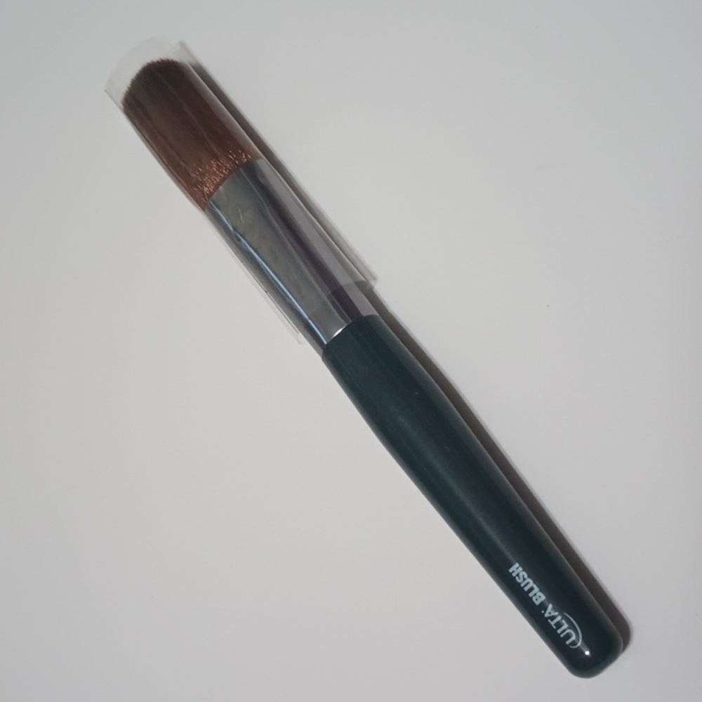 2/$20 NEW Ulta Blush Brush